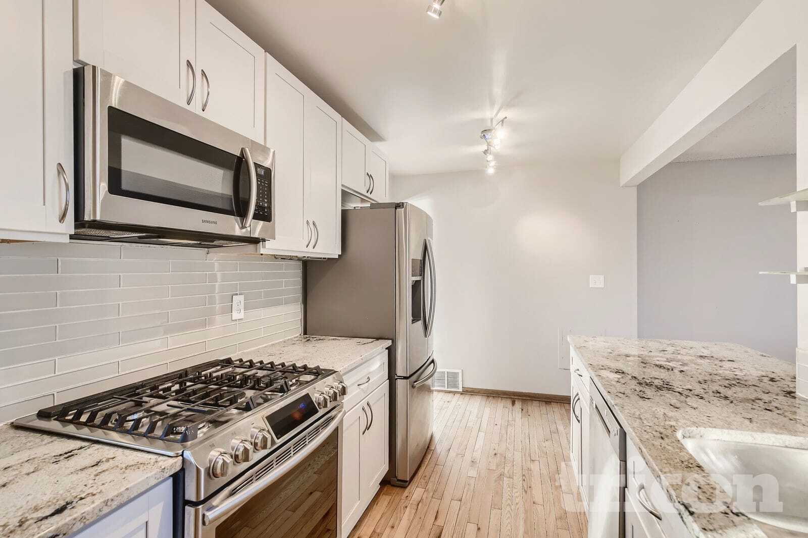 Building Photo - 6921 Russell Ave S