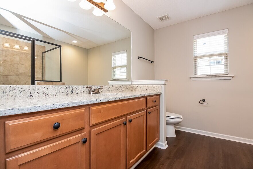 Building Photo - 9435 Darren Cir S