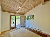 Building Photo - 321 Dutch Henry Canyon Rd