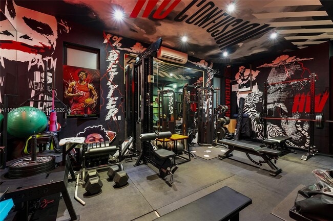 Building Photo - 528 Lakeview Ct