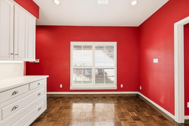 Building Photo - 22 1 Main Pl