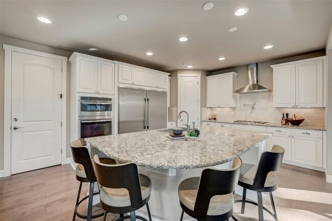 Building Photo - 4240 Overlook Ct
