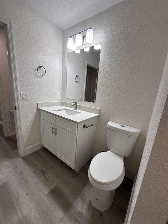 Building Photo - 40 Willow Run