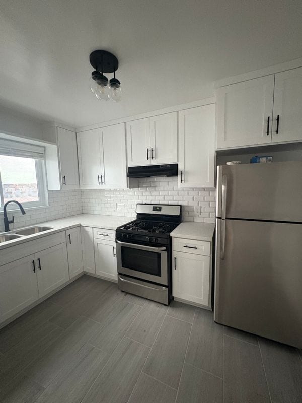 Building Photo - 7254 Hollywood Blvd