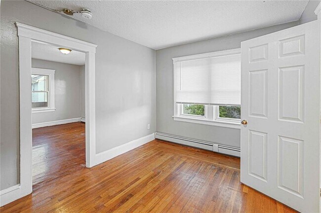 Building Photo - 126 Sumner Ave