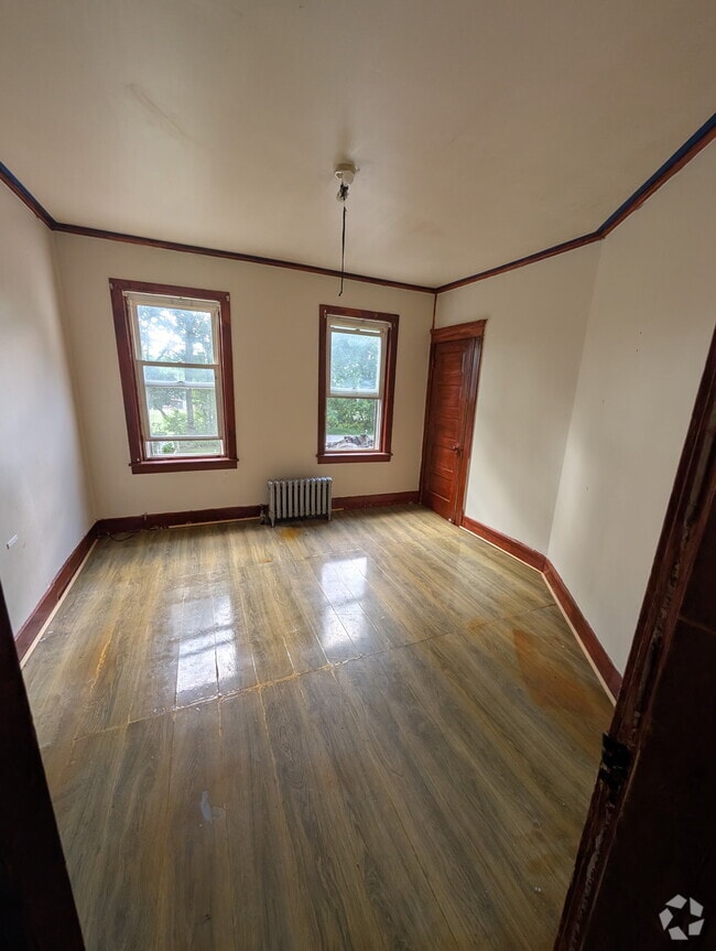 Building Photo - 10 Agawam St