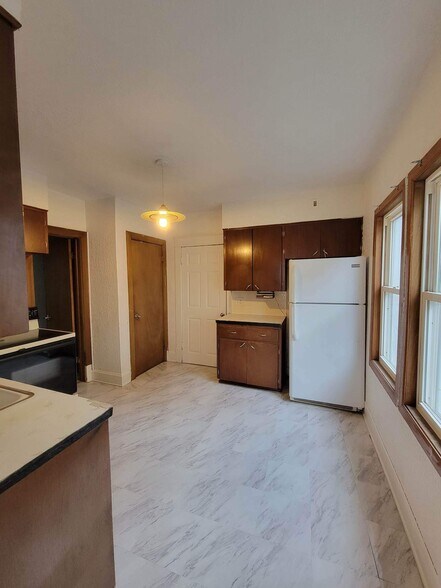 Building Photo - 1213 N 16th St