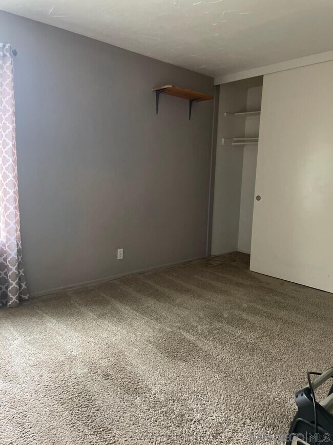 Building Photo - 608 Persimmon Way