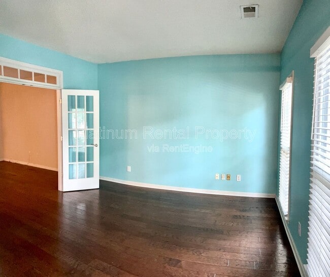 Building Photo - 335 Aolian Ct
