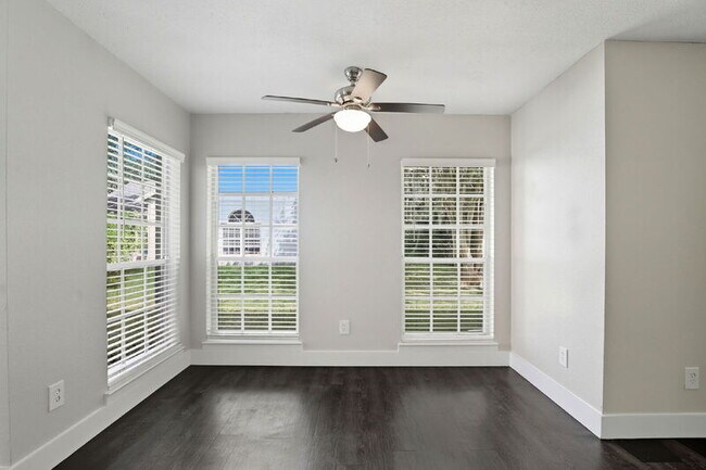 Building Photo - 10669 Satinwood Cir