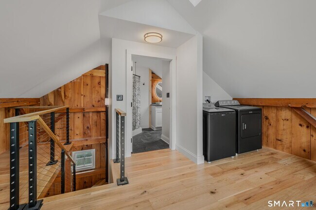 Building Photo - 13 Meadowood Ln
