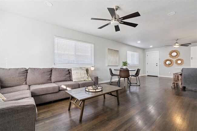 Building Photo - 4104 NW 59th St