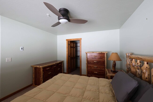 Building Photo - Big Sky 3 Bed 3 Bath Condo