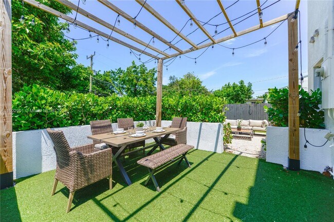 Building Photo - 53 48th Street 0, Miami, FL 33127