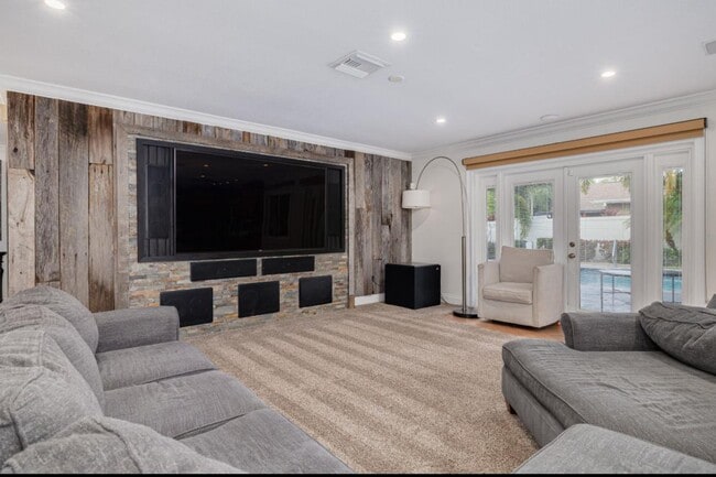 Building Photo - 2601 Witley Ave