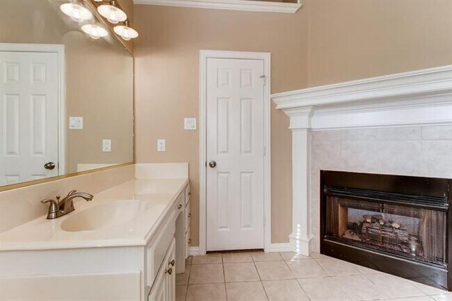 Building Photo - 1150 Retama Park Dr, Terrell, TX, 75160