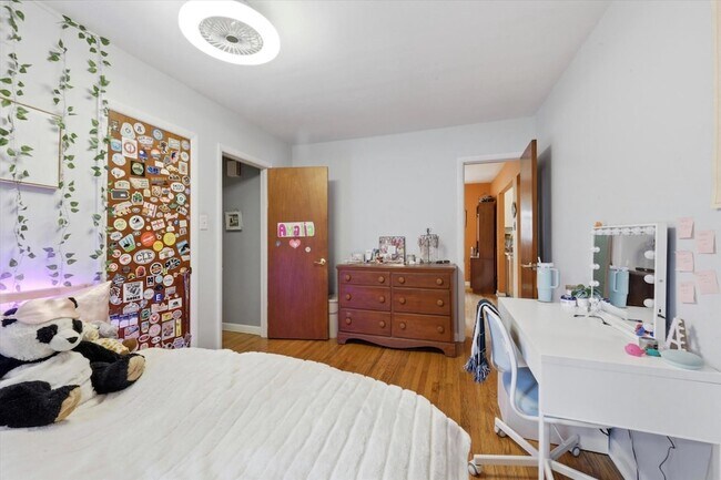 Building Photo - 201 Bowdoin Ave