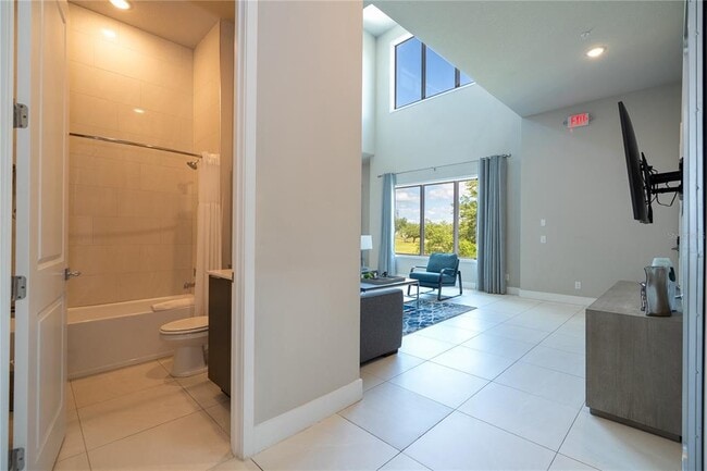 Building Photo - 7740 Sandy Ridge Dr