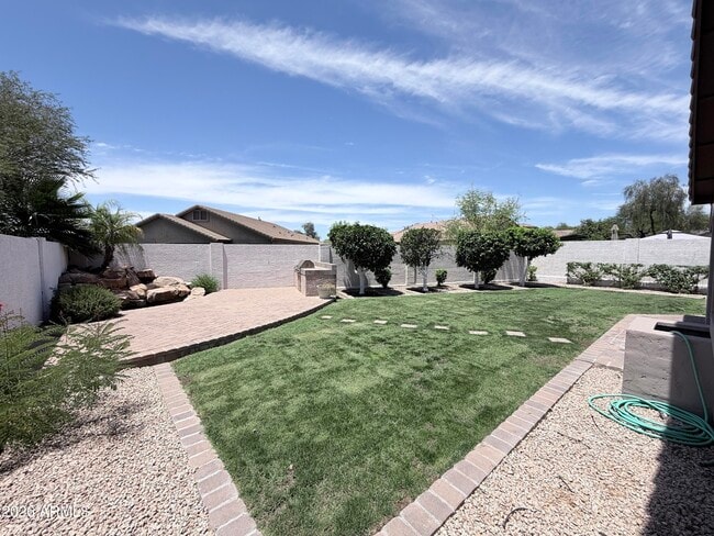 Building Photo - 7310 E Mallory Cir