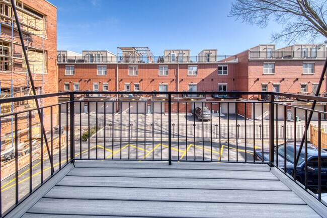 Building Photo - 4638 N Ashland Ave