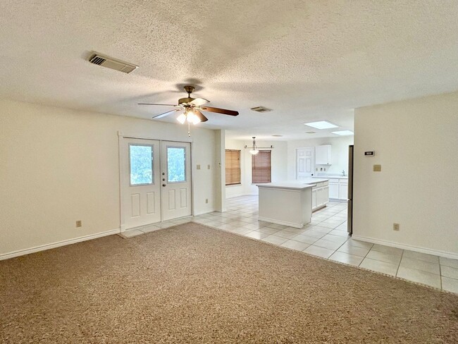 Building Photo - 4 BED 2.5 BATH near Seaworld AVAILABLE NOW!