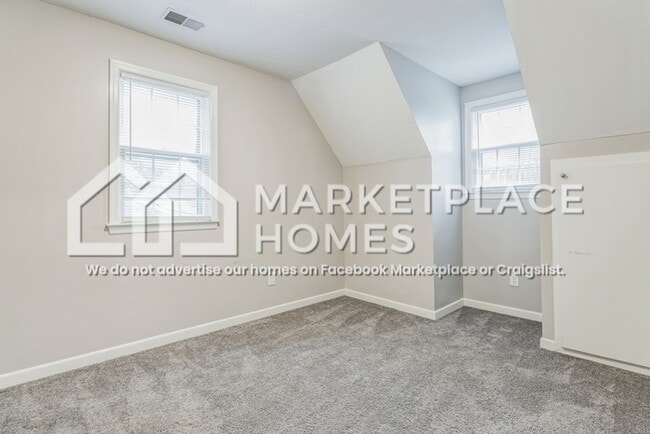 Building Photo - 212 Kemsing Rd