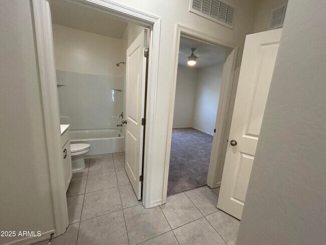 Building Photo - 18461 N Los Gabrieles Way