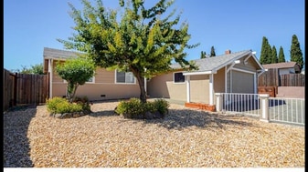 Building Photo - 151 Marquette Ave