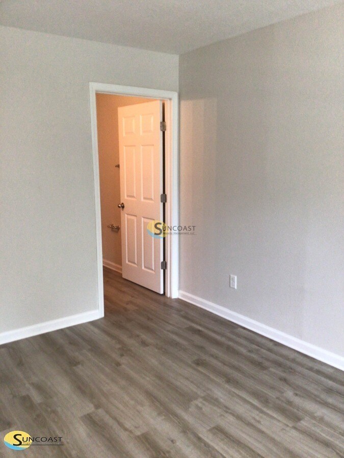 Building Photo - 8349 Homeport Ct