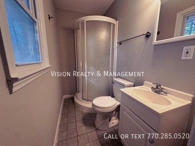 Building Photo - 95 Castlegate Cir