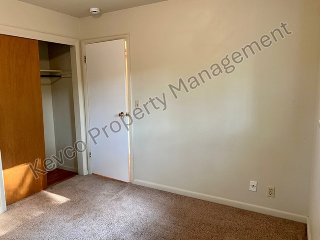 Building Photo - 1313 Fairview Dr