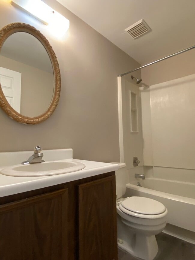 Building Photo - 7708 Crown Crest Ct