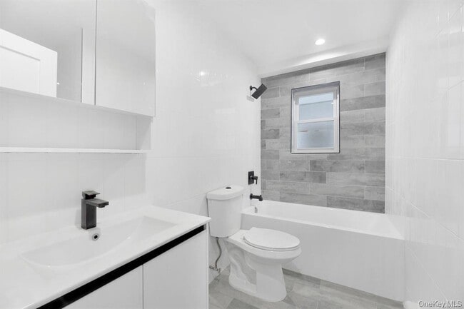 Building Photo - 161 Beach 25th St