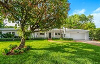 Building Photo - 1428 Trillo Ave