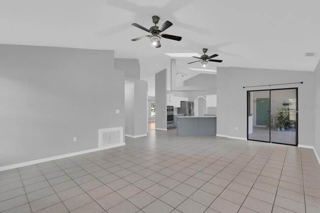 Building Photo - 2414 Sweetwater Blvd