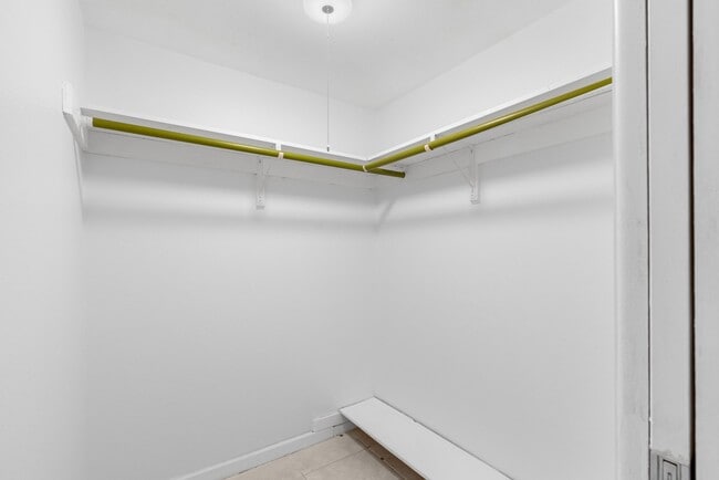 Building Photo - 10693 N Military Trl