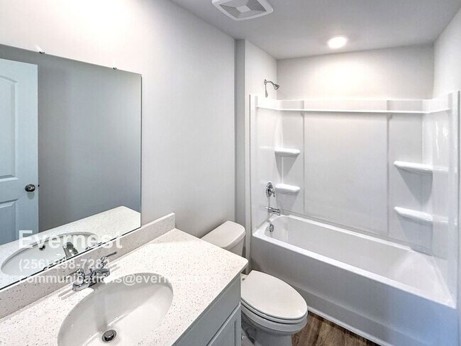 Building Photo - 18864 Wicklow Cir