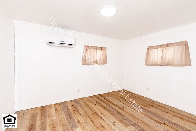 Building Photo - 209 S Ijams St