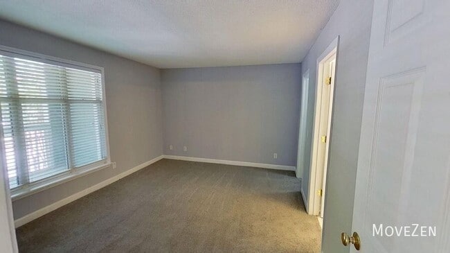 Building Photo - 1221 Westview Ln