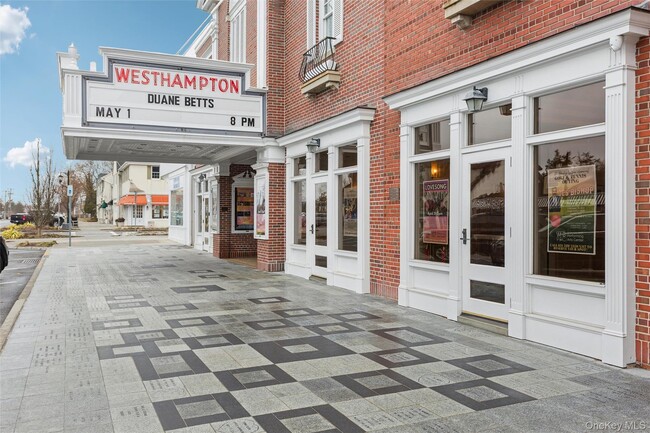 Building Photo - 90 Main St