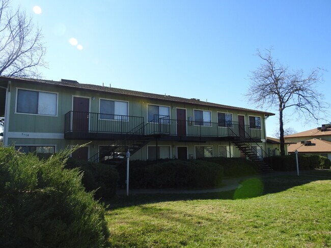 Building Photo - 2070 Bechelli Ln