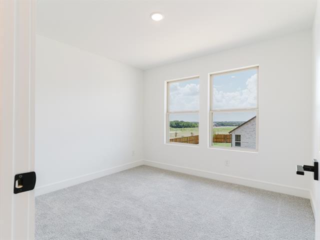 Building Photo - 914 Sunflower Trl