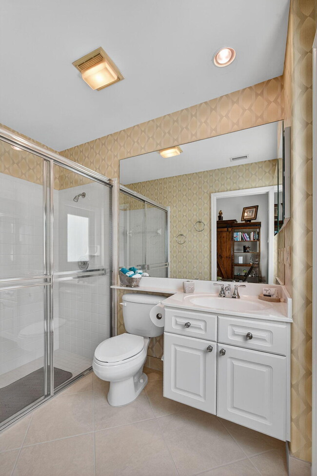 Building Photo - 902 Augusta Pointe Dr