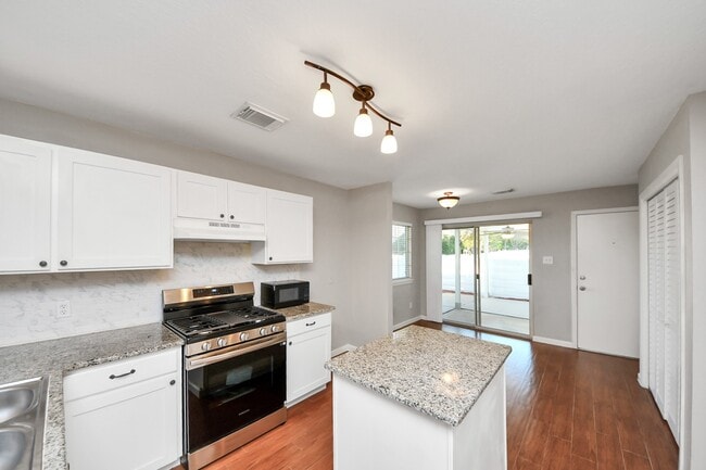 Building Photo - 20641 Patriot Park Ln