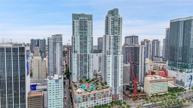 Building Photo - 253 NE 2nd St