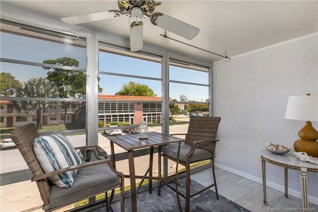 Building Photo - 2600 SE Ocean Blvd