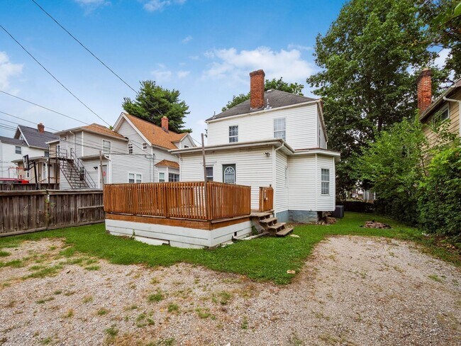 Building Photo - 2133 Indiana Ave