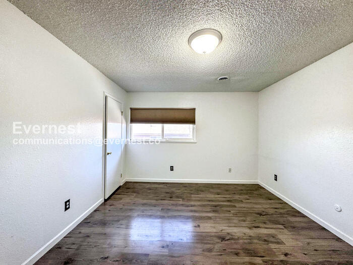 Building Photo - 8003 Wolff St