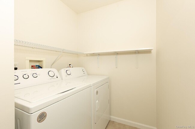 Building Photo - 316 Flurry Ln