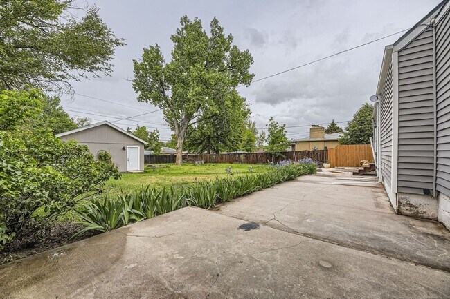 Building Photo - Charming 3BR House in Littleton